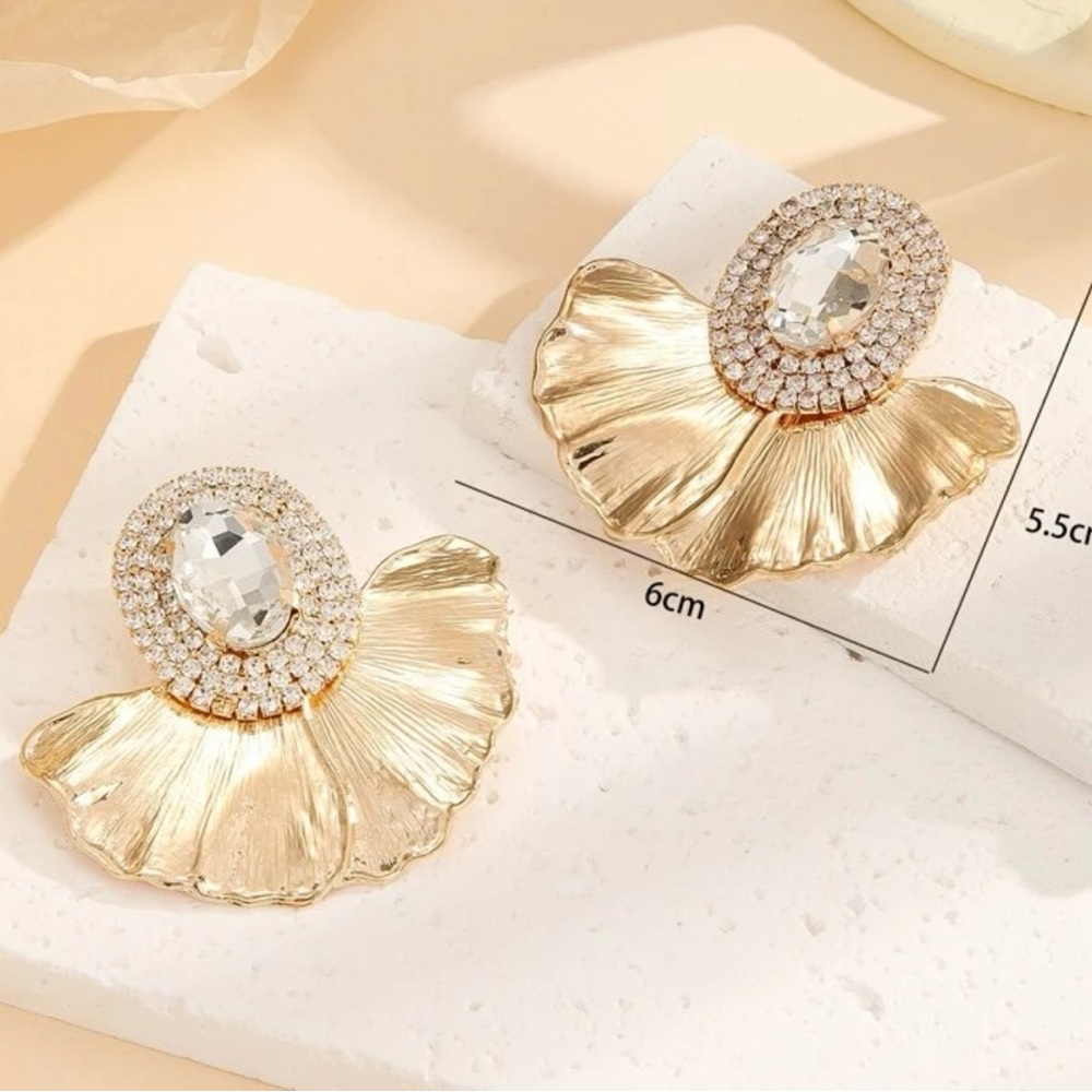 Elegant Gold and Silver Statement Earrings - Picture 2 of 3